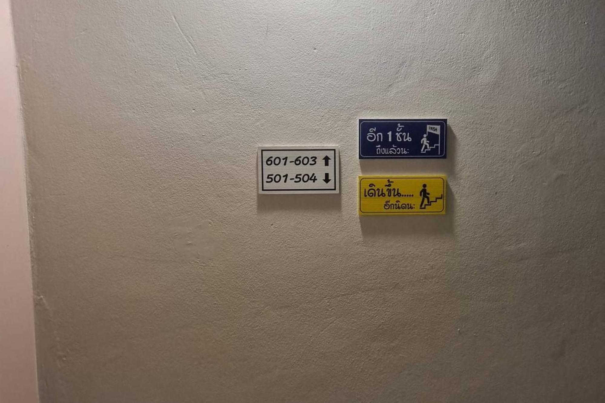 Bnb98 Silom Hotel Бангкок Экстерьер фото