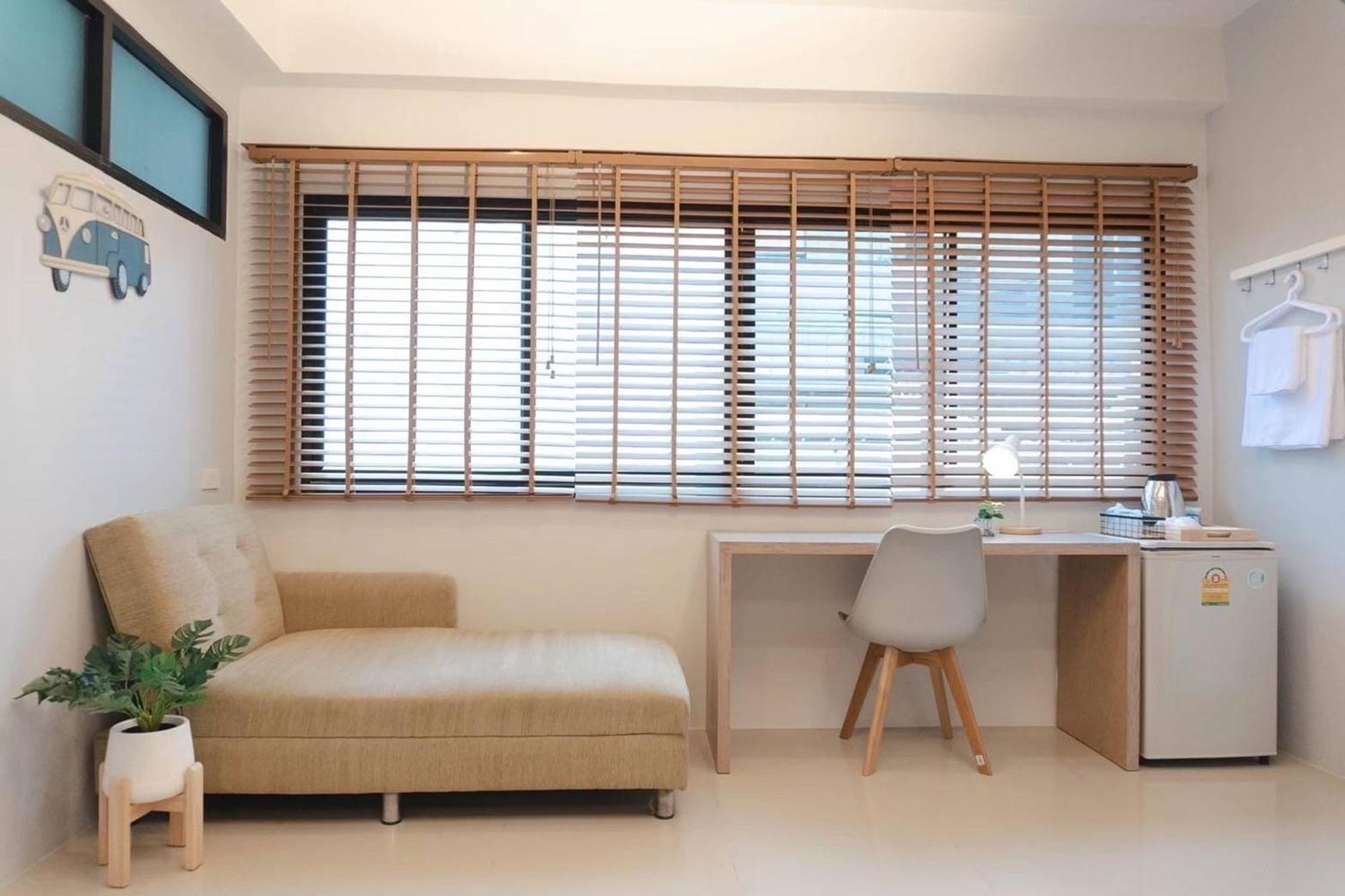 Bnb98 Silom Hotel Бангкок Экстерьер фото