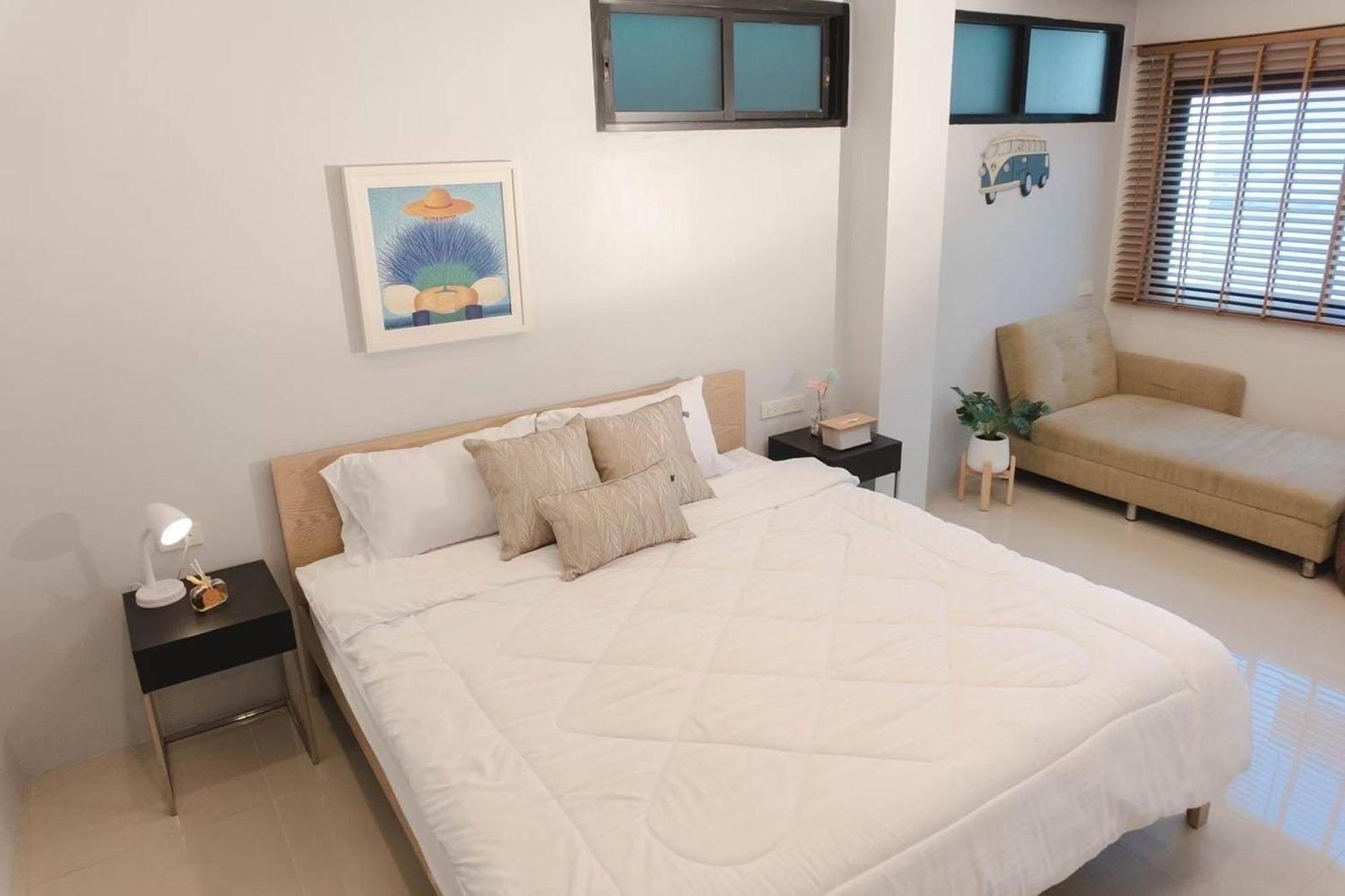 Bnb98 Silom Hotel Бангкок Экстерьер фото