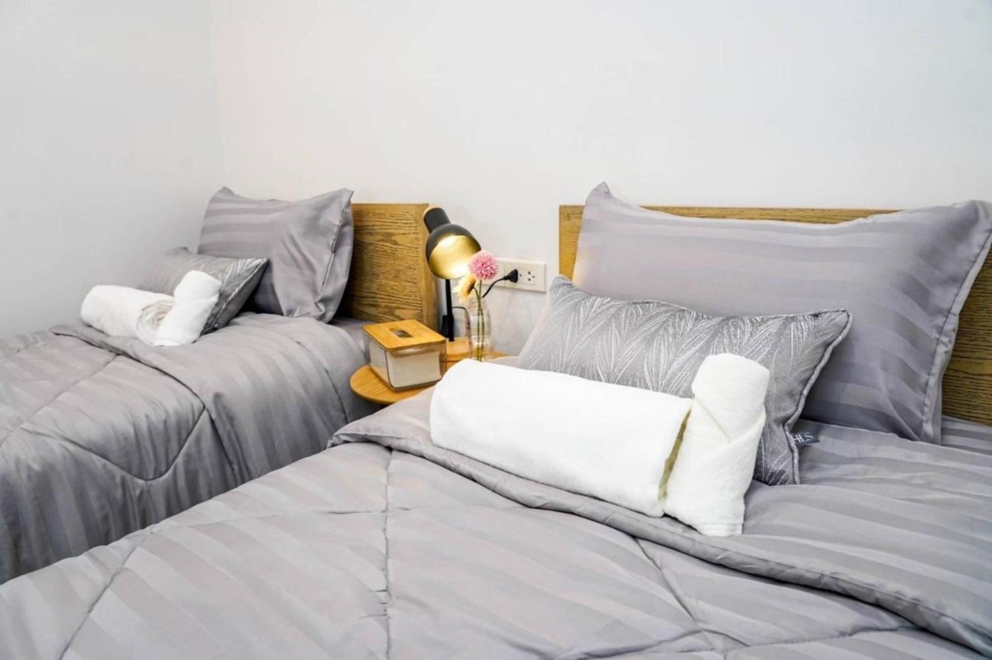 Bnb98 Silom Hotel Бангкок Экстерьер фото