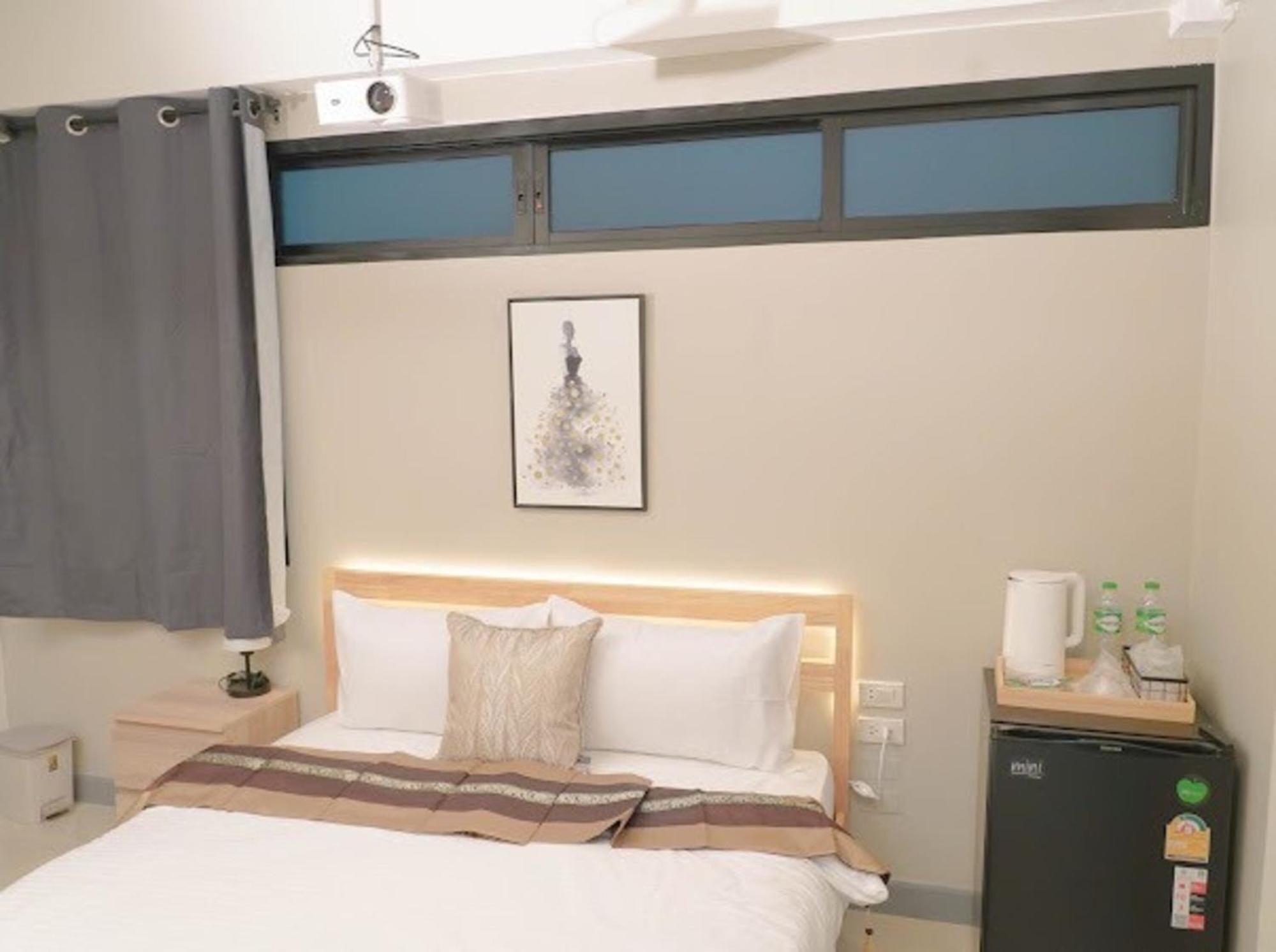 Bnb98 Silom Hotel Бангкок Экстерьер фото