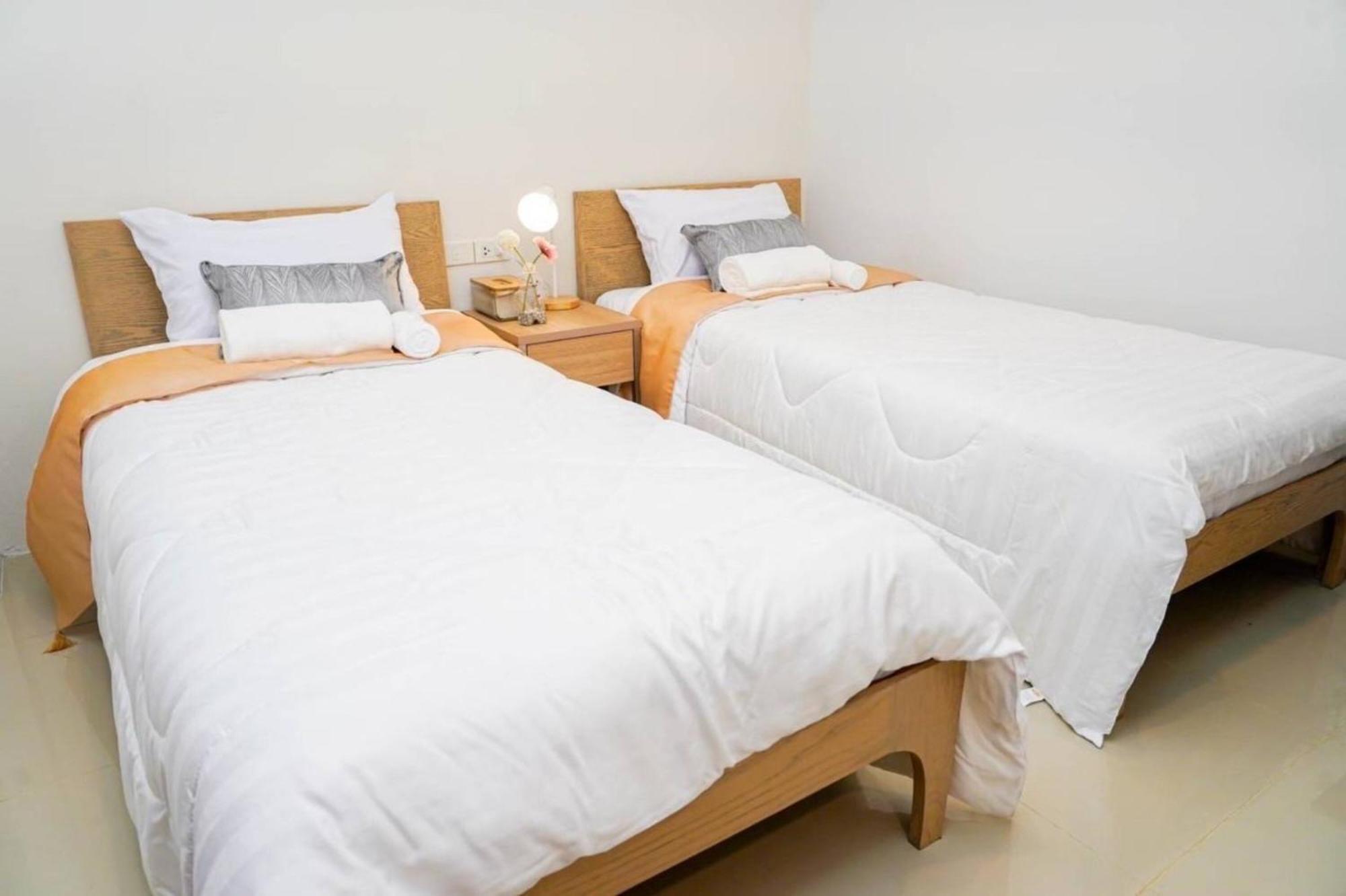 Bnb98 Silom Hotel Бангкок Экстерьер фото