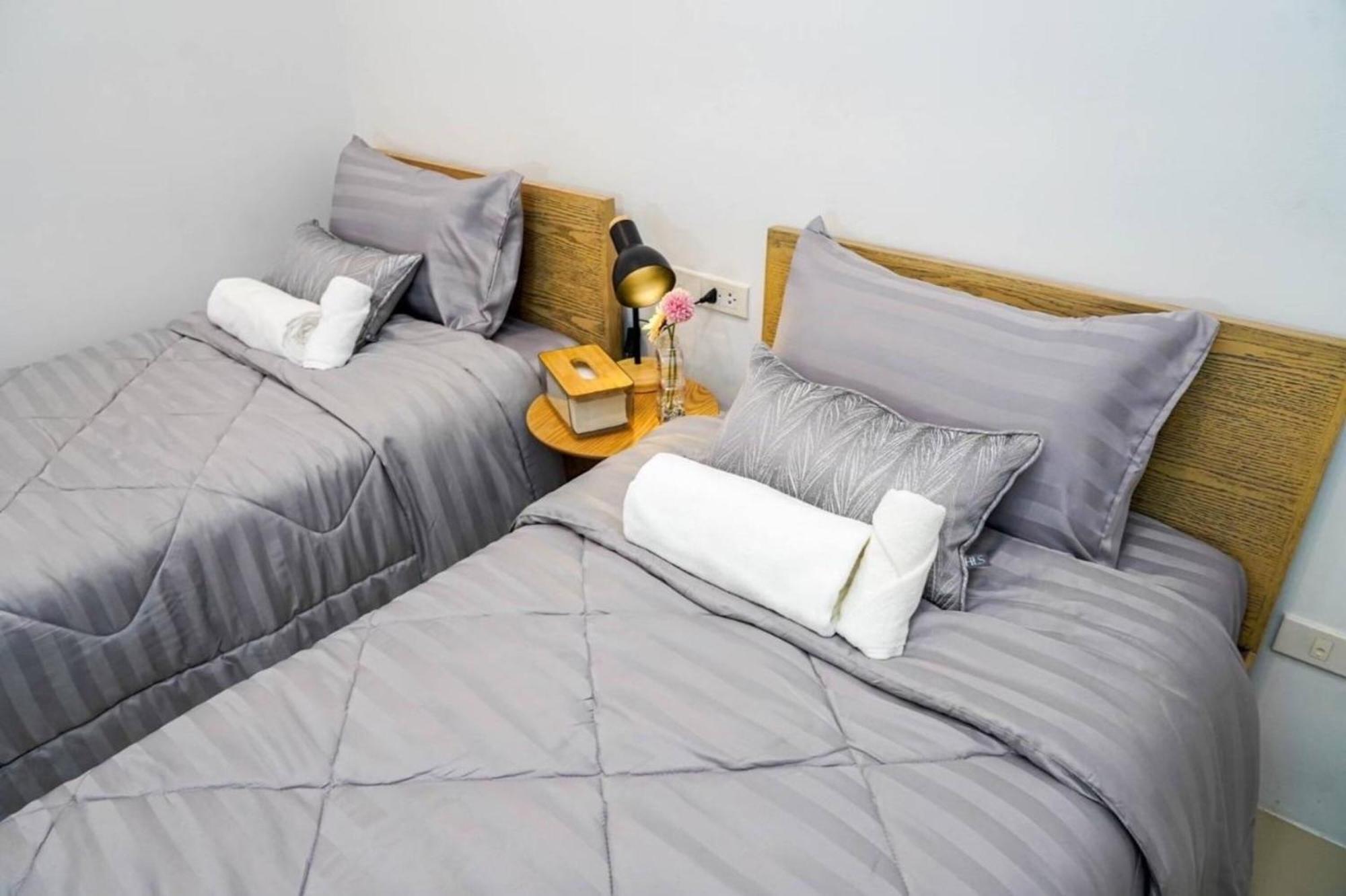 Bnb98 Silom Hotel Бангкок Экстерьер фото
