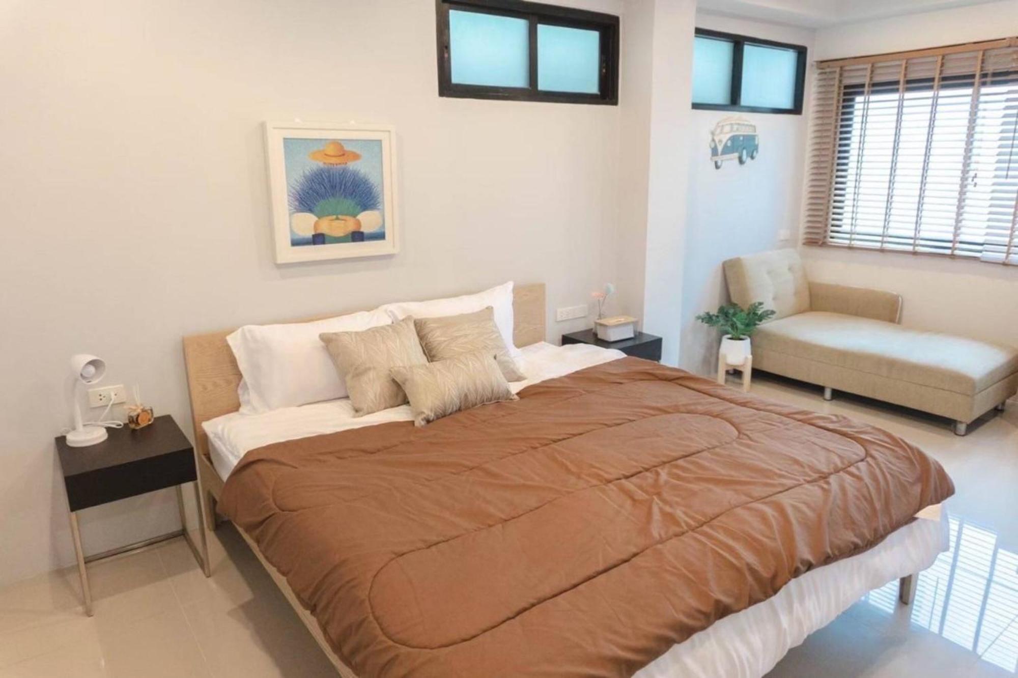 Bnb98 Silom Hotel Бангкок Экстерьер фото