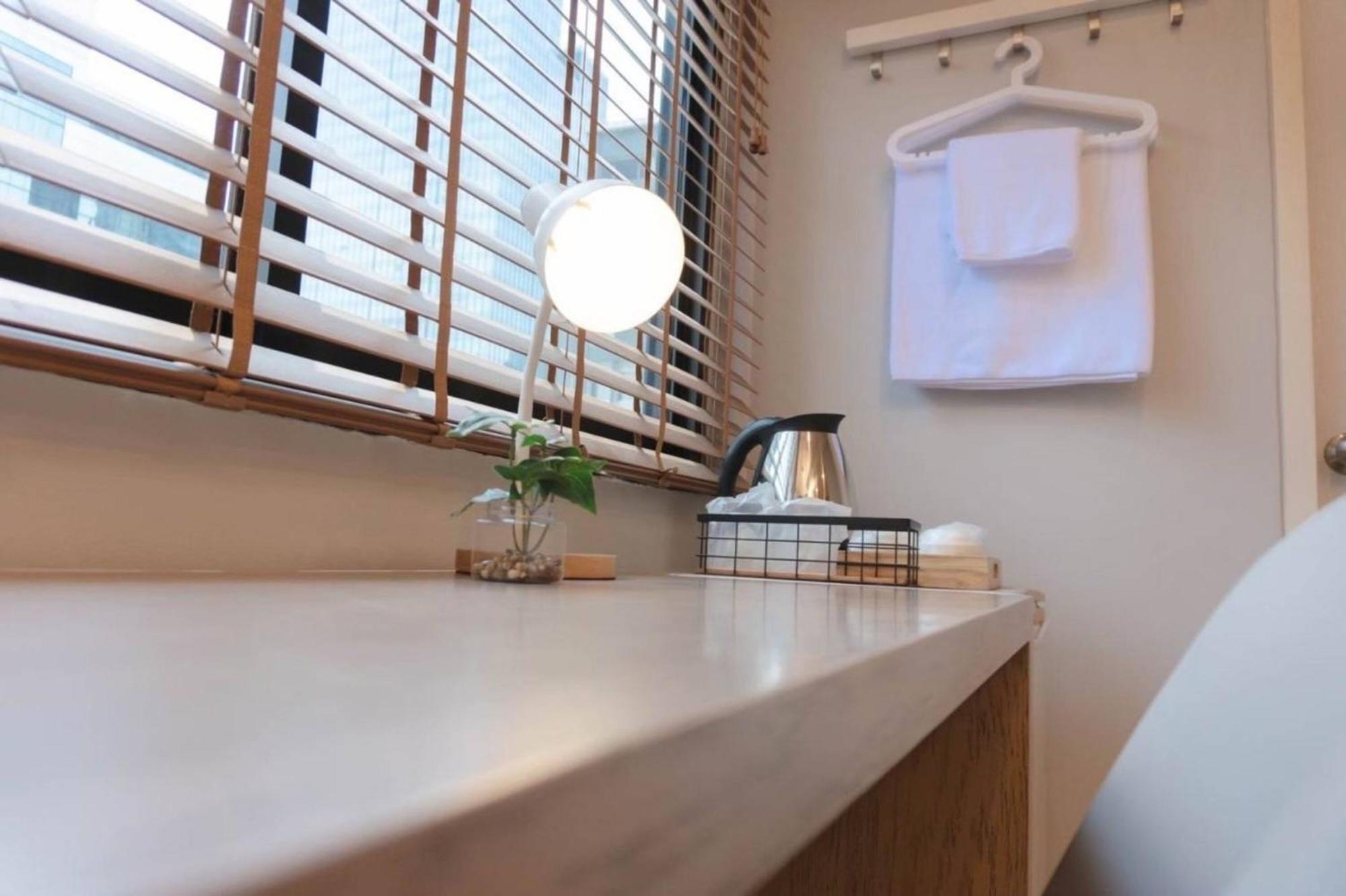 Bnb98 Silom Hotel Бангкок Экстерьер фото